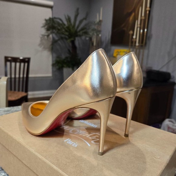 NEW Christian Louboutin Iriza d’Orsay Pumps in Light Gold Size 38/85mm Heels - Picture 6 of 16